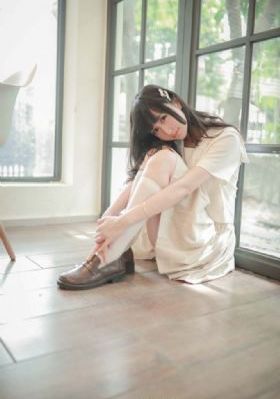 美女被闺蜜灌醉_高清完整无删减高清视频播放